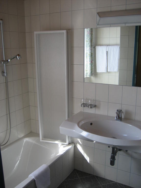 Hotel Sonne St. Johann in Tirol Zimmer foto