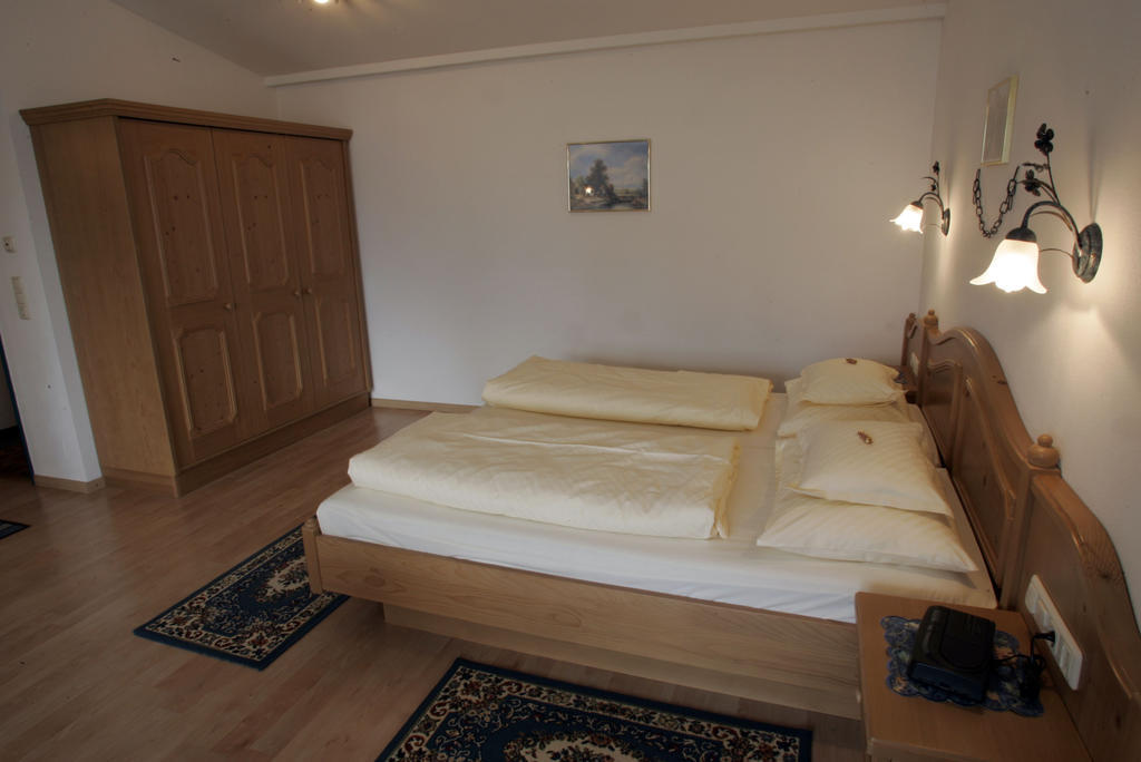 Hotel Sonne St. Johann in Tirol Zimmer foto